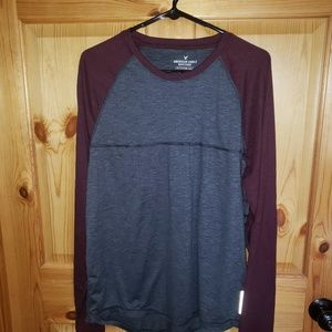 American eagle Men's shirt size L 360 extreme flex